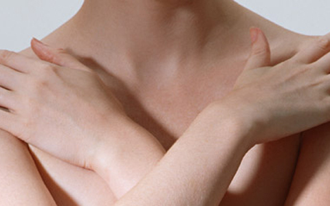 男も女も魅了する魅惑のバストに！