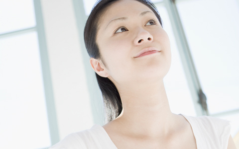 ファンデを変えて、軽やかな肌にチェンジ！