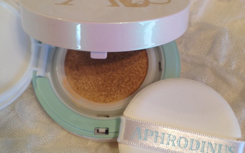 ファンデを変えて、軽やかな肌にチェンジ！