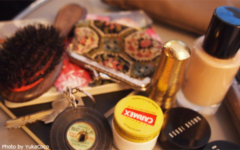 おしゃれ女子必見！　アート系パリジェンヌのおしゃれの秘密4・バッグの中身編【YukaCoco】