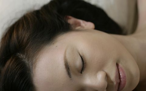 若々しい美肌を手に入れるための「正しい睡眠」とは？　