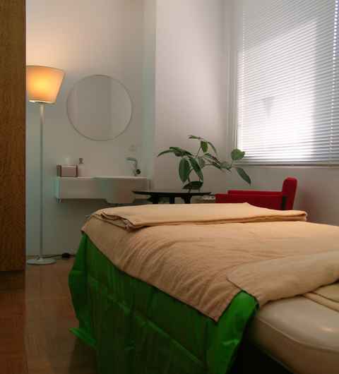 若返りのコツ！ 目元の小ジワを改善して、まなざし美人に！