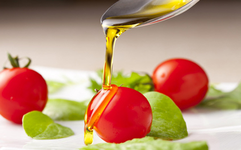 生理痛はどうして起こる？ 痛みの原因と油の関係【生理のお話2】