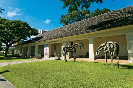 この夏一番人気のハワイを、誰よりもお得に旅するテクニック！