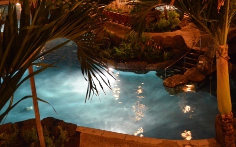 大人の夜遊びに挑戦してみる!?　ちょっとセレブなナイトプールのススメ