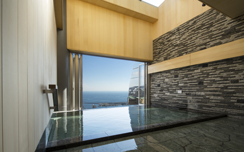 東京から約45分! 1泊2日でも大満喫、熱海のリゾートで最高のバカンスを！