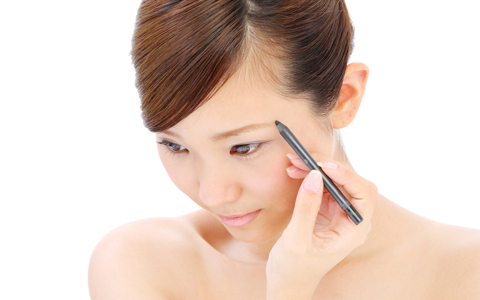 若返りの秘訣は眉にあった！ 眉でエイジングケア