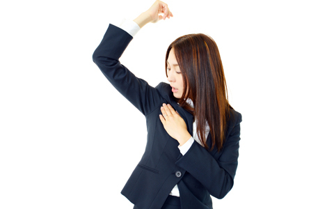 夏のワキ汗対策！自分に合ったデオドラントケアで爽やかな夏を過ごす