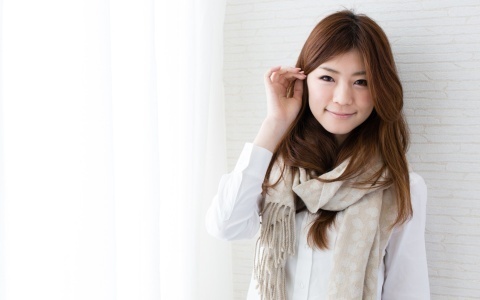秋の定番アイテム「ストール」でスタイルを良く見せる3つの方法