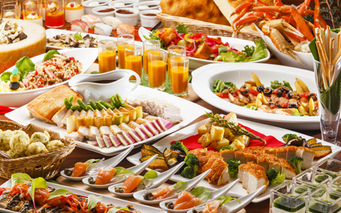 スポーツの秋！ デートテク満載のボウリングで彼のハートもストライク！