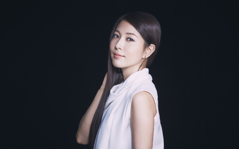 新アルバム『WHO’S BACK？』のスッピンPVが話題のBoAに美肌の秘訣を直撃