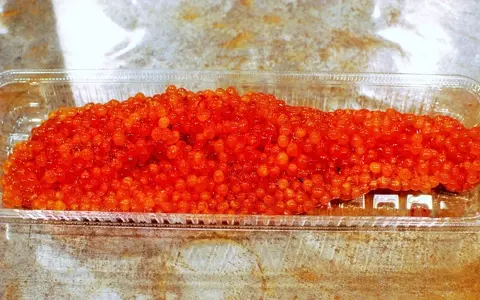 白米が止まらない！ 自家製いくらの醤油漬け