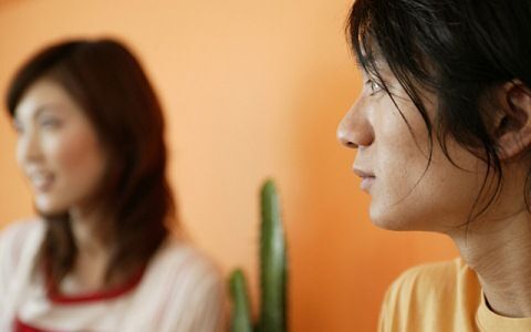人妻と不倫しています…彼女を信じてよいのでしょうか 【ひかりの恋愛お悩み相談】