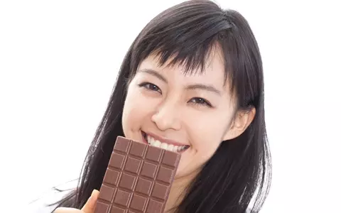 チョコ好き女子はチェック！　カカオ豆本来の本物のチョコレートのおいしさが味わえる明治のチョコレートとは