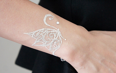 予想以上の美しさ！ 素肌にキラキラ輝く「ボディジュエリー」講座を体験