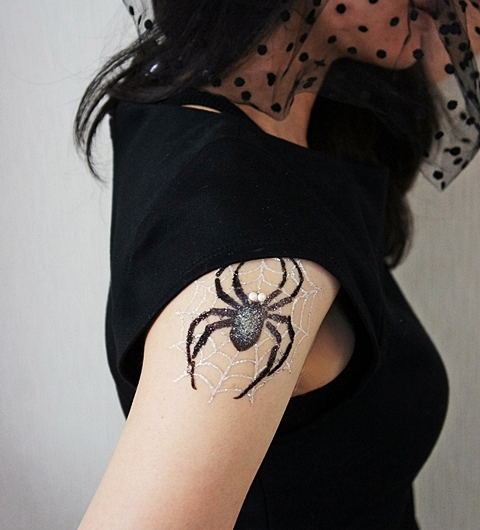 予想以上の美しさ！ 素肌にキラキラ輝く「ボディジュエリー」講座を体験