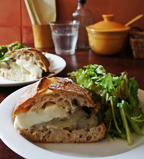 わざわざでも行く パン好きには外せない人気店@パーラー江古田