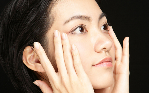 目元の悩みを解決！ この秋、アイケアコスメが熱い