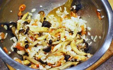 OL弁当レシピ「きのことサーモンのちらし寿司弁当」