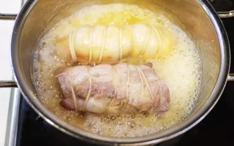 野菜たっぷり！ 体も温まる、チャーシュー入りトマトラーメン