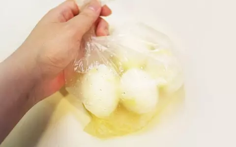 野菜たっぷり！ 体も温まる、チャーシュー入りトマトラーメン