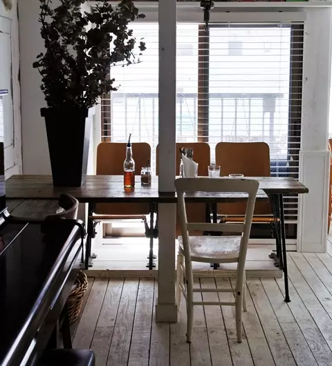 自然に人が集まる、居心地がよいゆるカフェ＠中目黒「リロンデル」