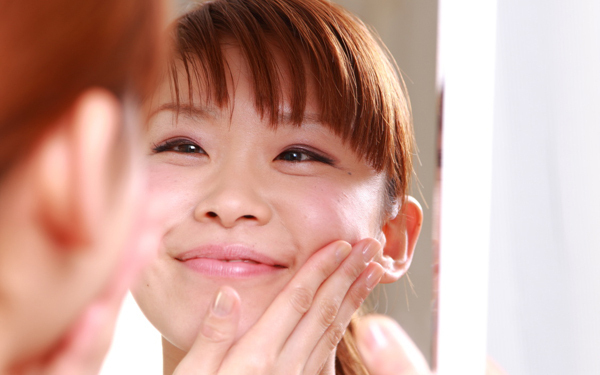 男性に好かれる「表情豊かでリアクションのある女性」になるためにできる2つのこと