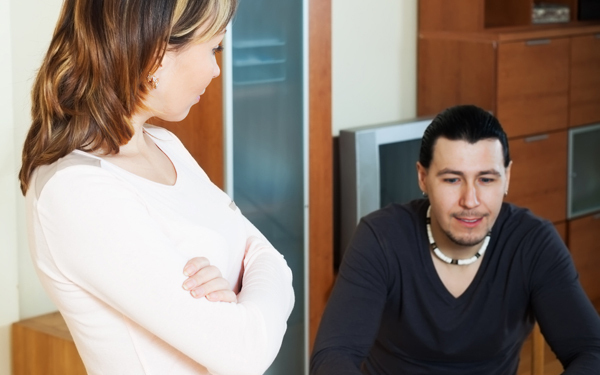 「恋人にしたら疲れそう…」と男性に思われてしまう女性の特徴【1／3】