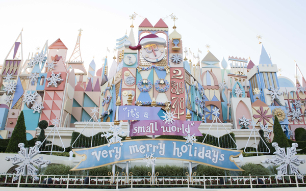 東京ディズニーリゾートのクリスマスイベントをチェック！ パーク全体がクリスマスムード一色でロマンチック！