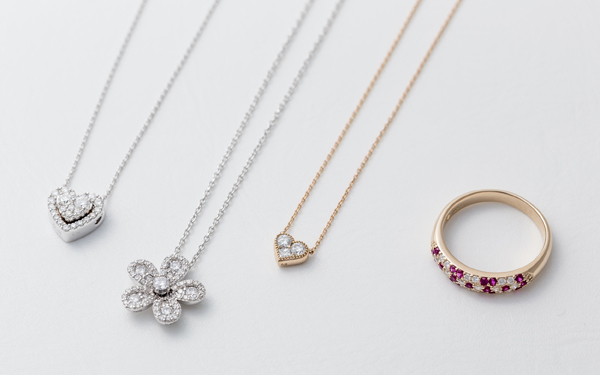 クリスマスに 自分買いしたい！ おねだりしたい！ HAPPYを引き寄せるジュエリー 2014