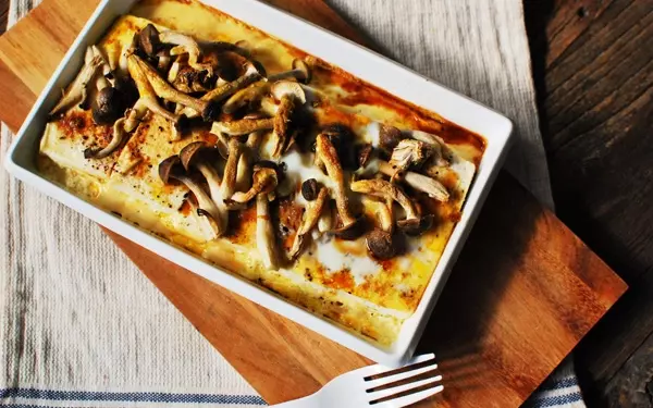 お豆腐ダイエットレシピ「チーズ無しでも大満足！ アツアツ和風豆腐グラタン」