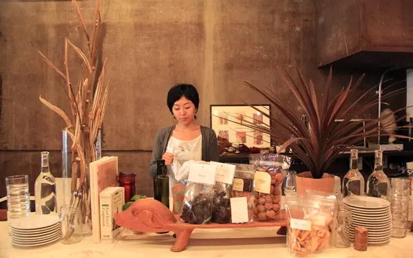 秋の夜長に、中目黒のオシャレなワイン専門店で&ldquo;角打ち&rdquo;してみませんか？