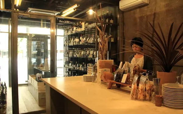 秋の夜長に、中目黒のオシャレなワイン専門店で&ldquo;角打ち&rdquo;してみませんか？