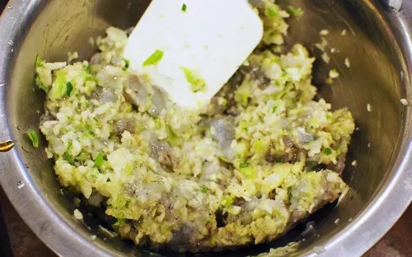 お夜食レシピ「プリプリ海老ワンタンうどん」