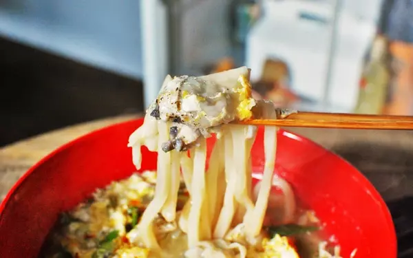 お夜食レシピ「プリプリ海老ワンタンうどん」