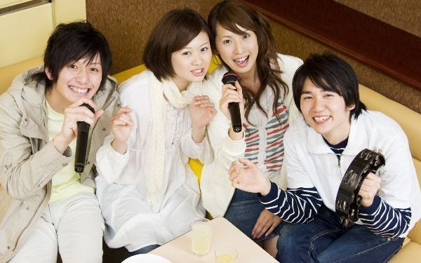 カラオケ合コンで意中の彼を高確率でゲットできる言動8つ【前編】