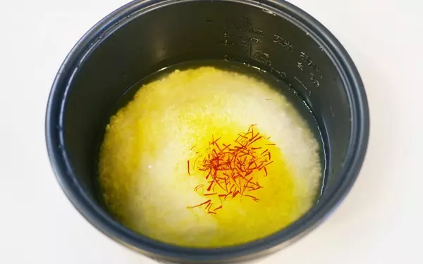 クリスマスパーティ！ 簡単＆豪華に見える、ローストチキンパエリア