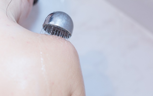 カサカサボディ＆ヘアにうるおいを取り戻す「お湯だけ」入浴法とは