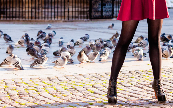 いい女を目指すならタイツは毎年新調すべし！  おしゃれを台無しにする毛玉タイツに注意【アラサー女子のおしゃれ道】