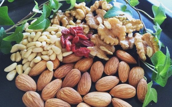 賢く美しい女性がこぞって食べてる、ビューティーおやつはコレ