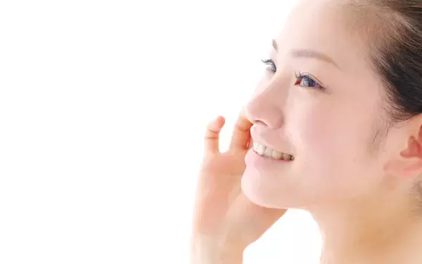 思わず触れたくなる肌に！ 女子力をあげる真冬のレスキューコスメ