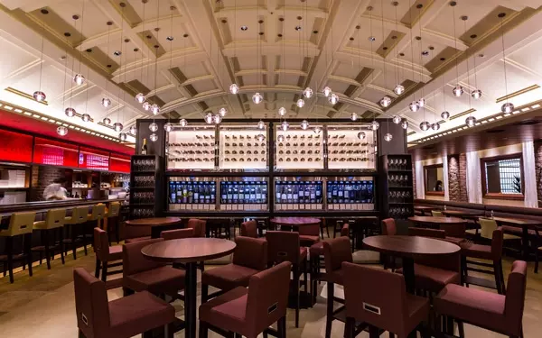 牡蠣がおいしい季節。オープンしたばかりのオイスターバーで牡蠣三昧しましょ！