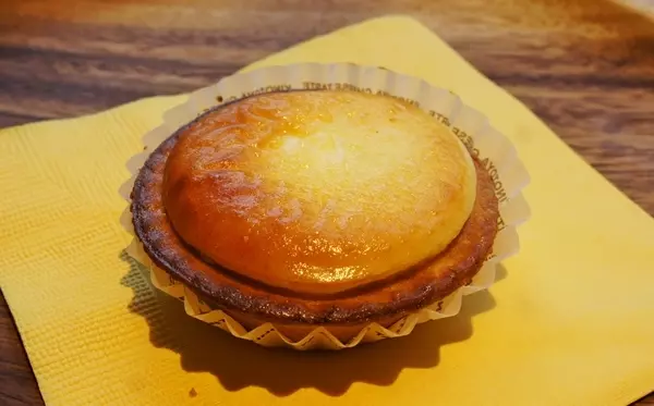 北海道の焼きたてチーズケーキが大人気、自由が丘の新しい顔＠ベイク