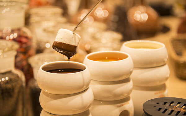 チョコレート媚薬効果で彼との距離を縮めよう！　親密度別おすすめチョコレートメニューもご紹介