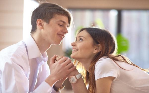 いい香りの部屋は魅力がアップ。効果的なおうちデートの極意