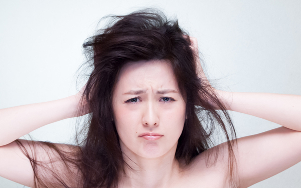 顔はケアしてるけど頭皮は？ 冬こそ頭皮ケアしてデコボコ＆うねり毛を阻止！　