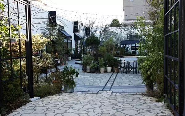 映画で登場したサックサクのパイや限定チョコドリンクも@代官山 ボンドルフィ・ボンカフェ