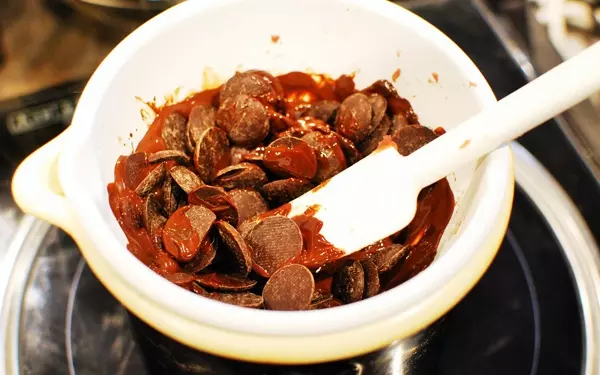 差をつけるバレンタインレシピ、あんことチョコのマリアージュ！ 「餡チョコ最中」