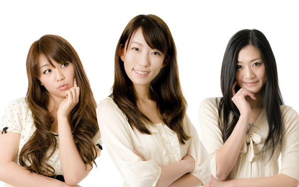 見た目じゃなくて雰囲気次第！ オバサン認定されてしまう女性の特徴4つ