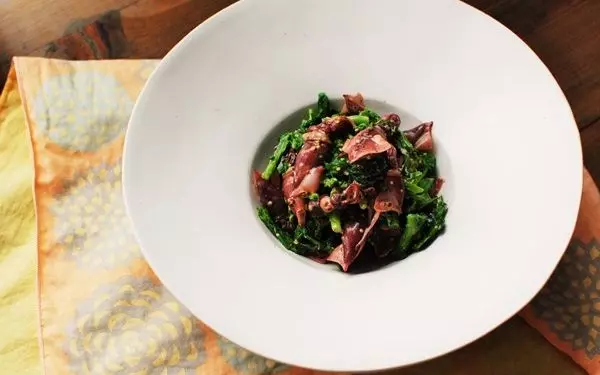 春にしか食べられない、とっておきのおつまみレシピ「菜の花と蛍烏賊の洋風和え」